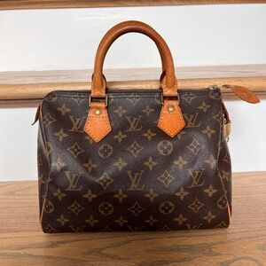 *SOLD* Authentic Vintage Louis Vuitton speedy 25 with Authentic Lock & Key